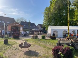 Tag der offenen Tür und Maibaumfest 2024
